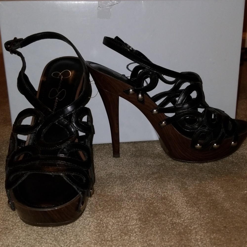 8M Black Platform Sandals. *Hot* NWT